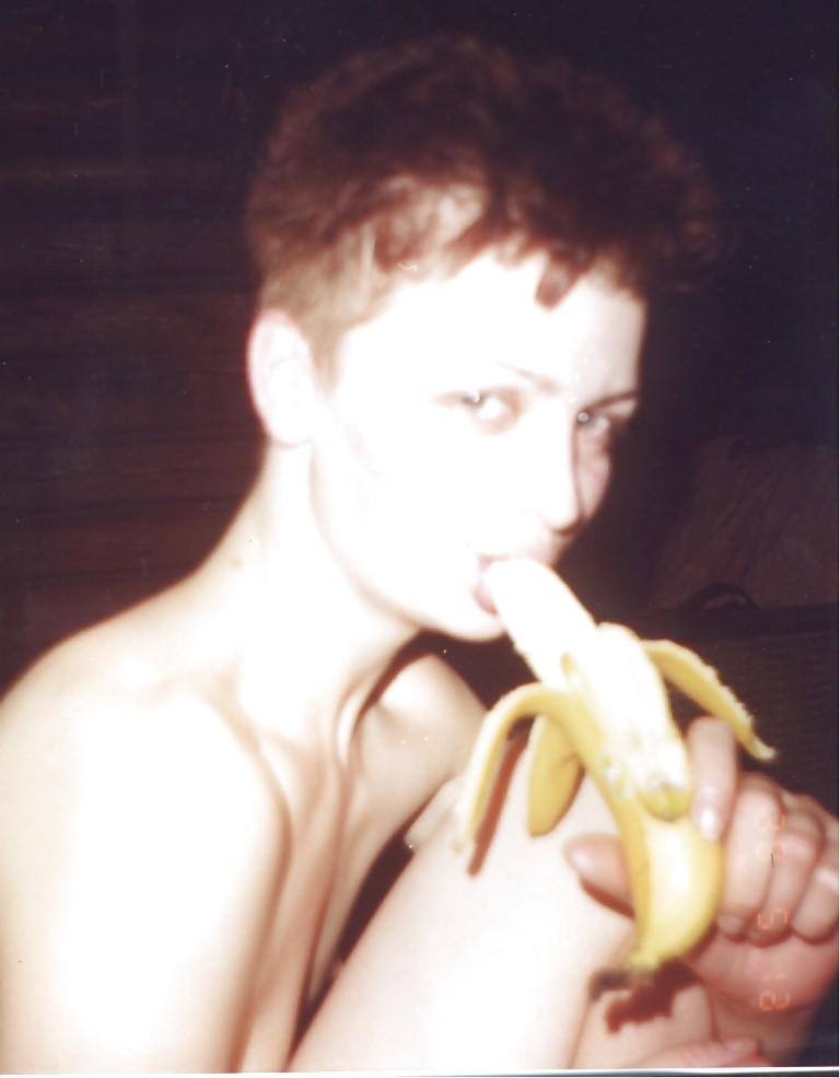 23P Retro Lesbian Couple