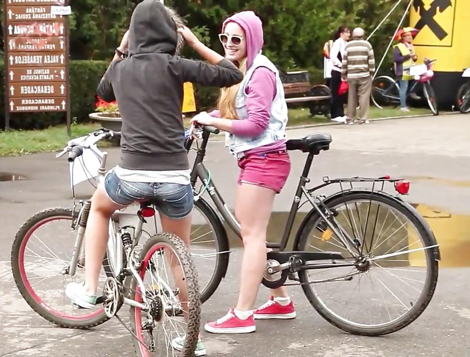 17P Spy bike old + young romanian