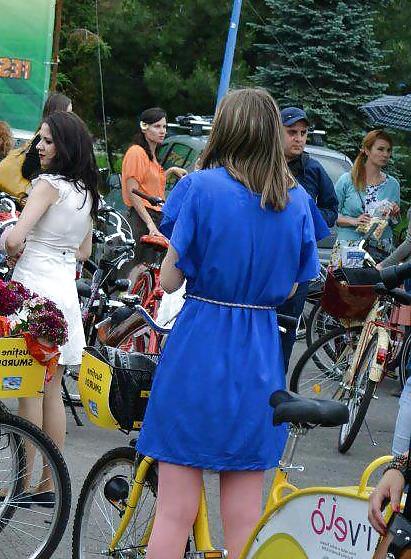 17P Spy bike old + young romanian