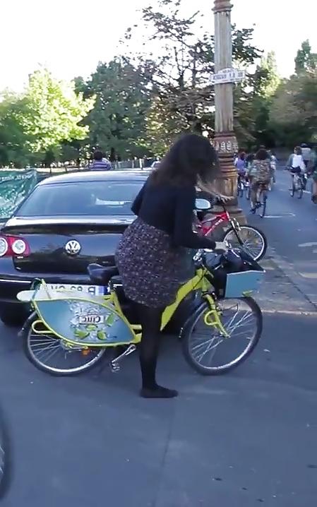 17P Spy bike old + young romanian