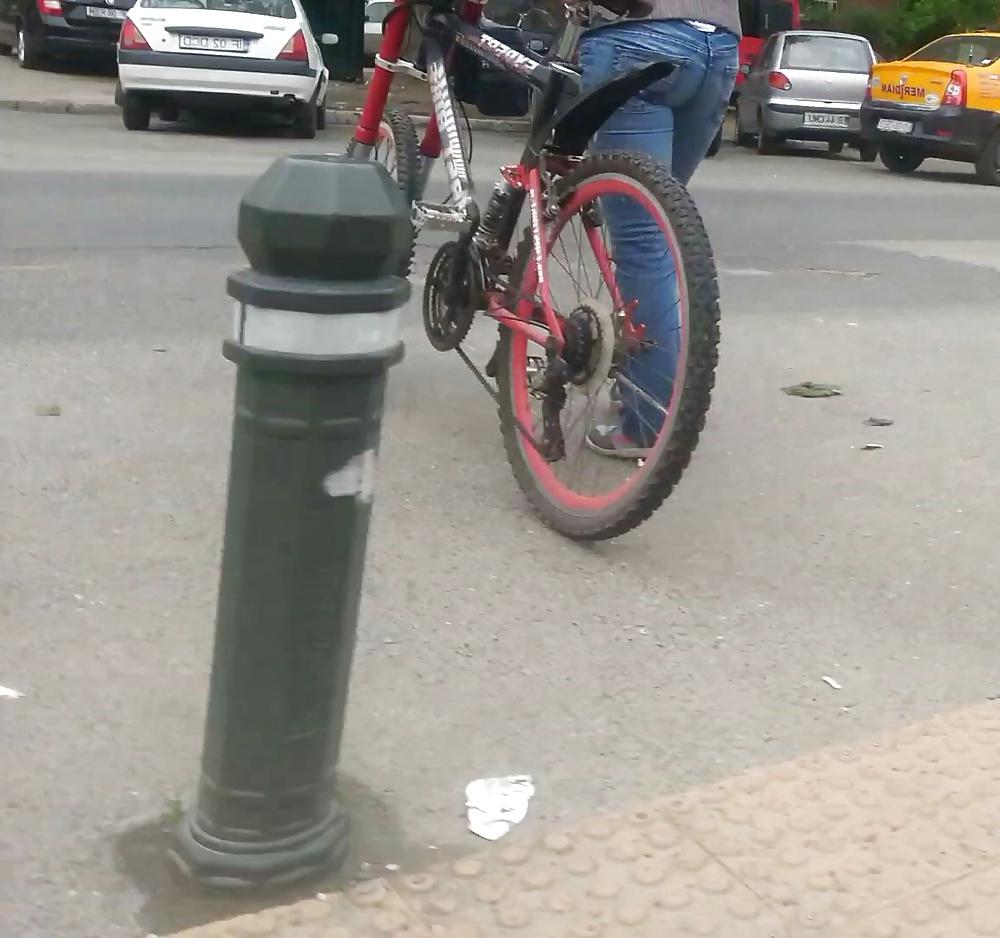 17P Spy bike old + young romanian