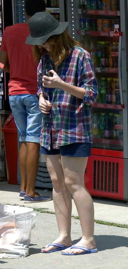 12P Spy old + young feet and legs romanian