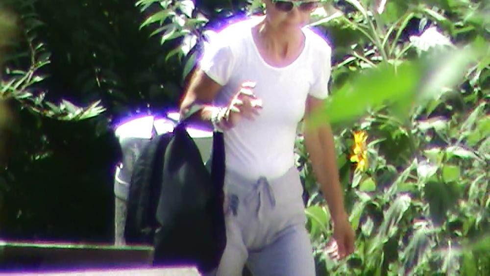 20P Camel toe and asses