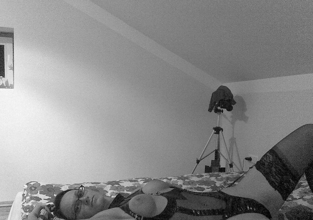 25P Hot Brunette Amateur - Lost Camera