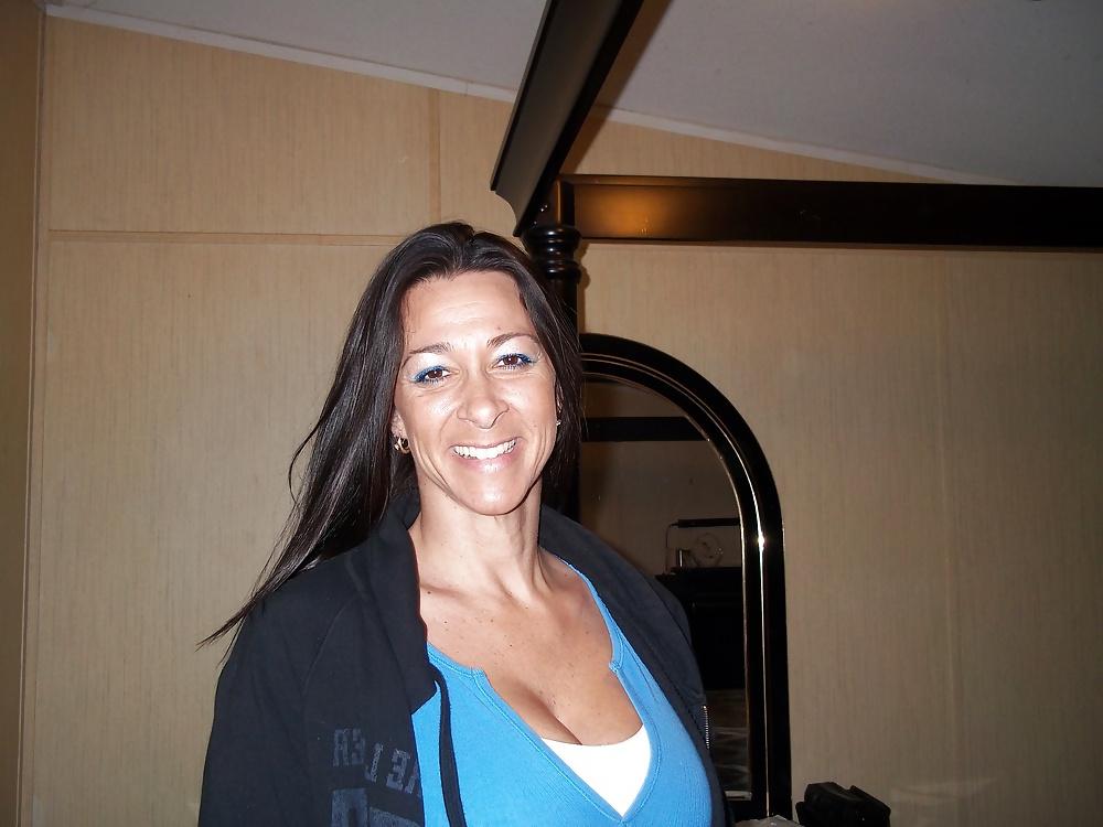 20P Hot Milf - Lost Camera