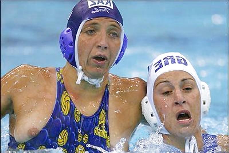 25P Nipslip At Waterpolo Olympics by Voyeur TROC