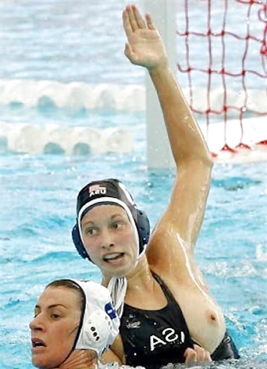 25P Nipslip At Waterpolo Olympics by Voyeur TROC