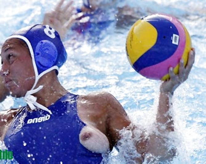 25P Nipslip At Waterpolo Olympics by Voyeur TROC