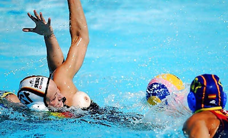 25P Nipslip At Waterpolo Olympics by Voyeur TROC