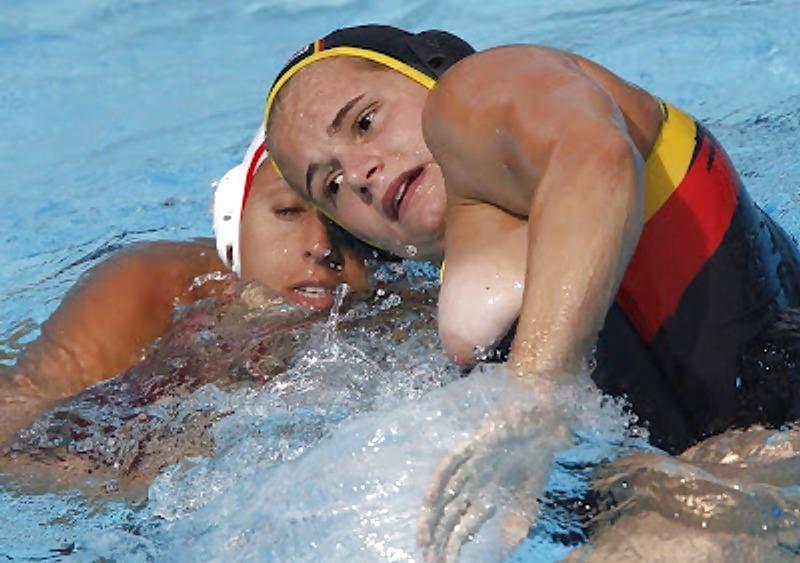25P Nipslip At Waterpolo Olympics by Voyeur TROC