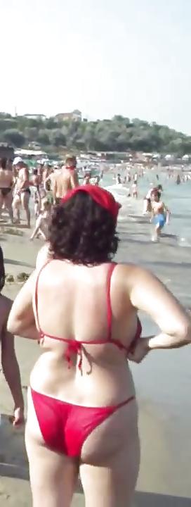 25P Spy ass and bikiny mature beach romanian