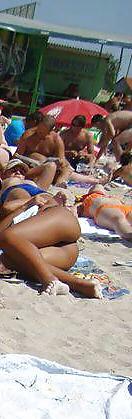 25P Spy ass and bikiny mature beach romanian