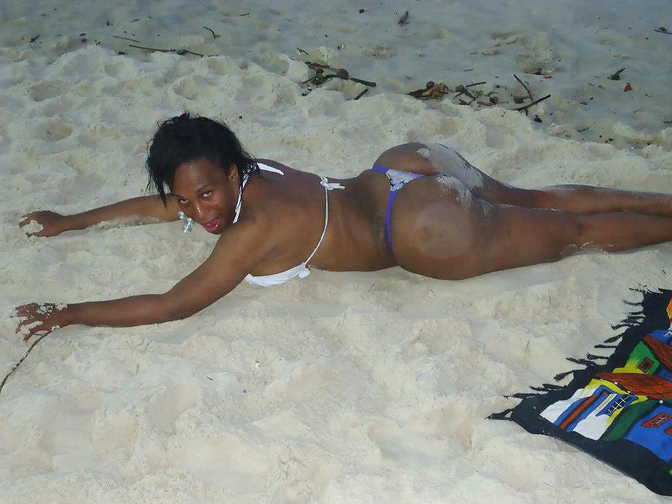 25P BIG SHEMALE ASS