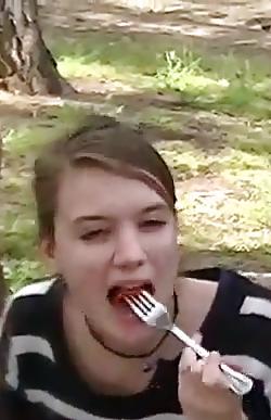 25P Spy picnic and forest romanian