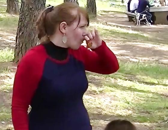 25P Spy picnic and forest romanian