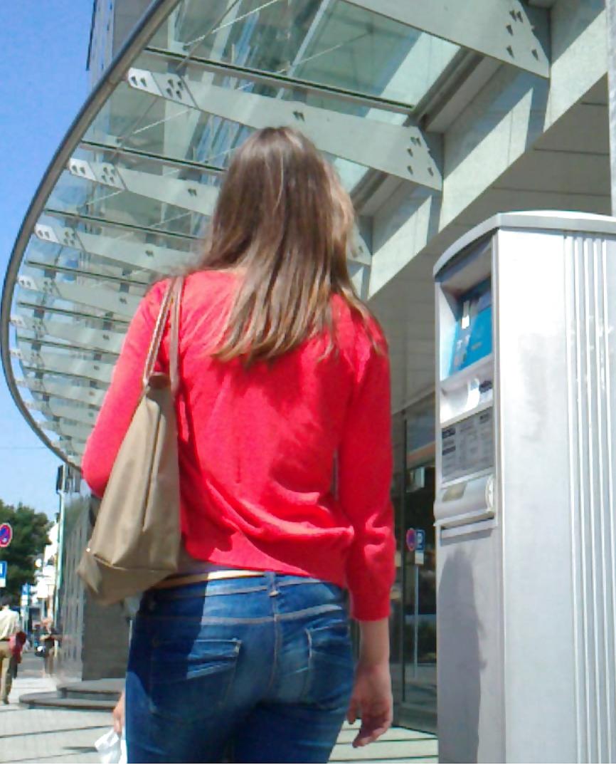 25P Sexy German Ass Girls in Public - Part 1