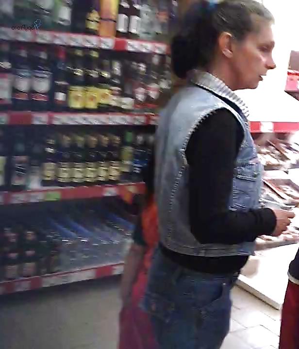 20P Spy supermarket and mall romanian