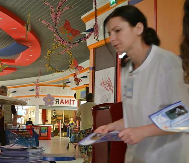 20P Spy supermarket and mall romanian