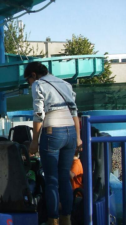 21P Spy old + young ass romanian