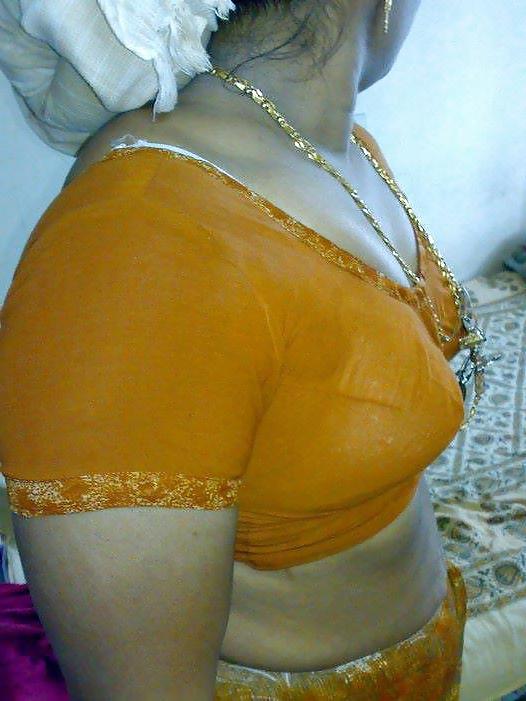 20P Good aunty full naked show