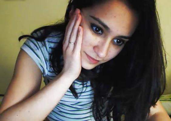 14P Shy girls take off her clothes 