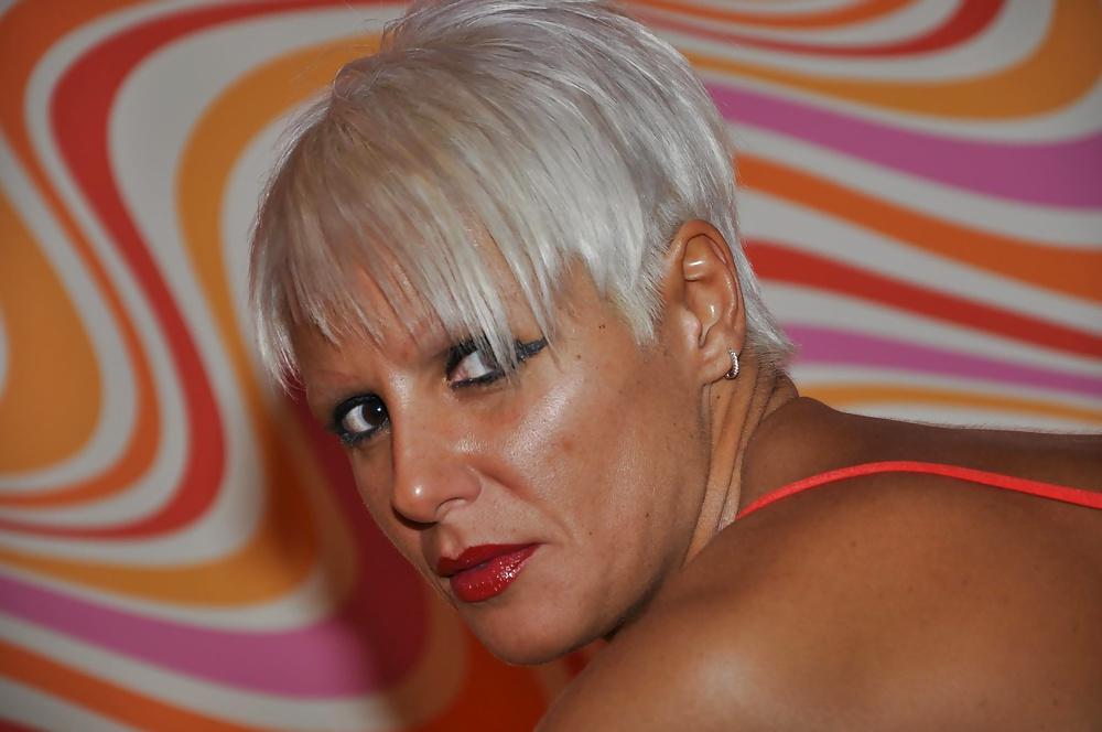 21P L()Ve  CLAUDIA DEI