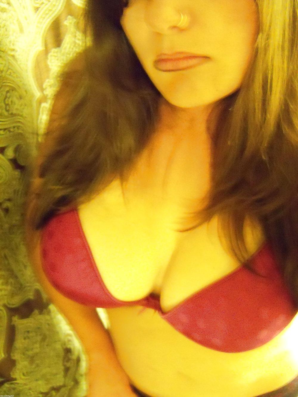 25P Hot Amateur Brunette With A Perfect Set Of Tits