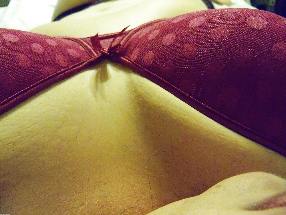 25P Hot Amateur Brunette With A Perfect Set Of Tits