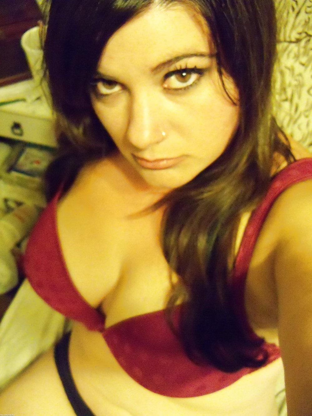 25P Hot Amateur Brunette With A Perfect Set Of Tits