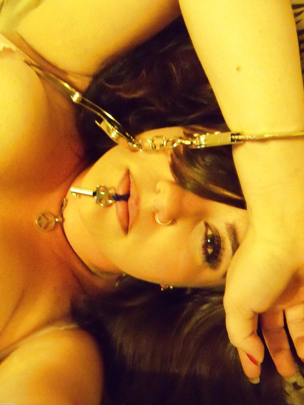 25P Hot Amateur Brunette With A Perfect Set Of Tits