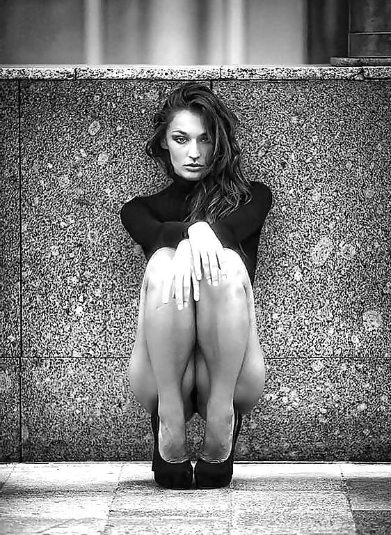 25P Knees together, pero no tanto (3)
