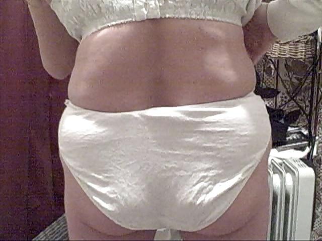 12P MILF im Höschen 2