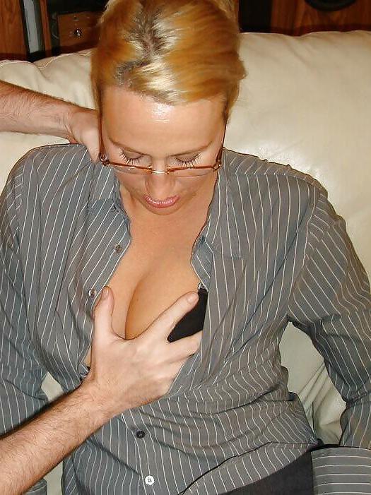10P Mom Joey, housewife