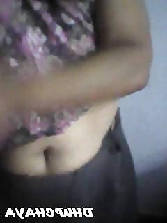 25P Andhra housewife navel boob show 
