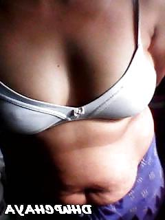 25P Andhra housewife navel boob show 