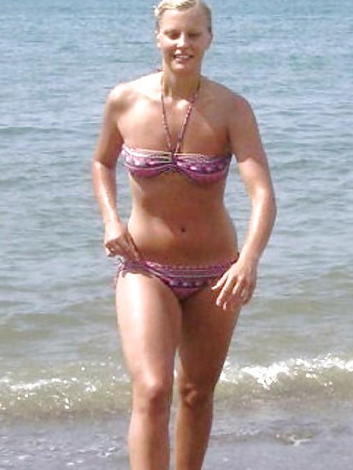 25P Me chubby blonde teen amateur tits pussy ass cam breasts
