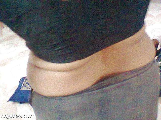 25P Andhra housewife navel boob show 8
