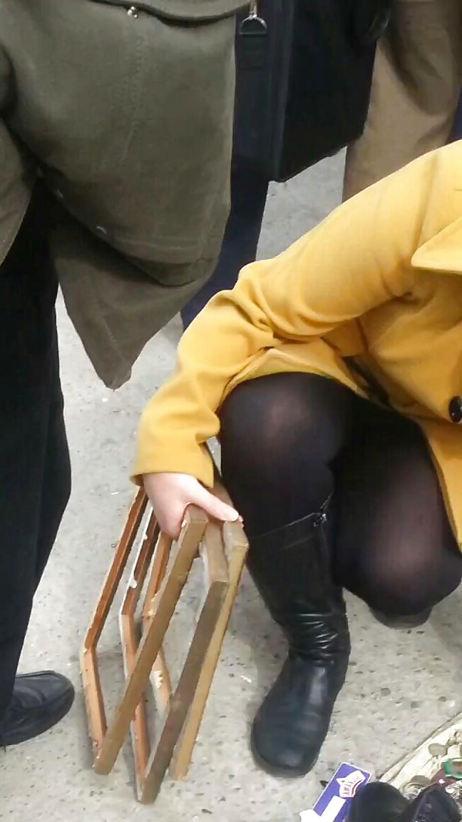 11P Upskirt sexy feet romanian-daca nu avea dres era crima