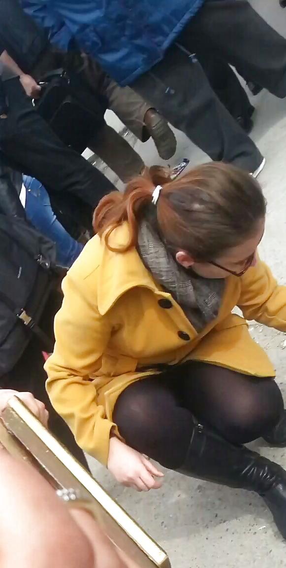 11P Upskirt sexy feet romanian-daca nu avea dres era crima