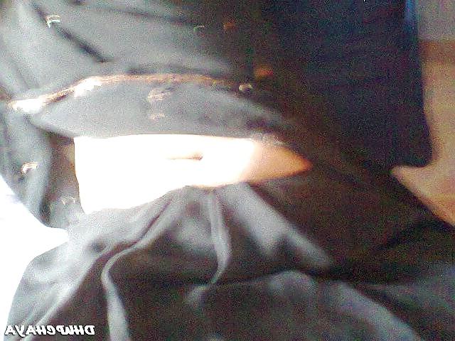 25P Andhra housewife navel boob show 1