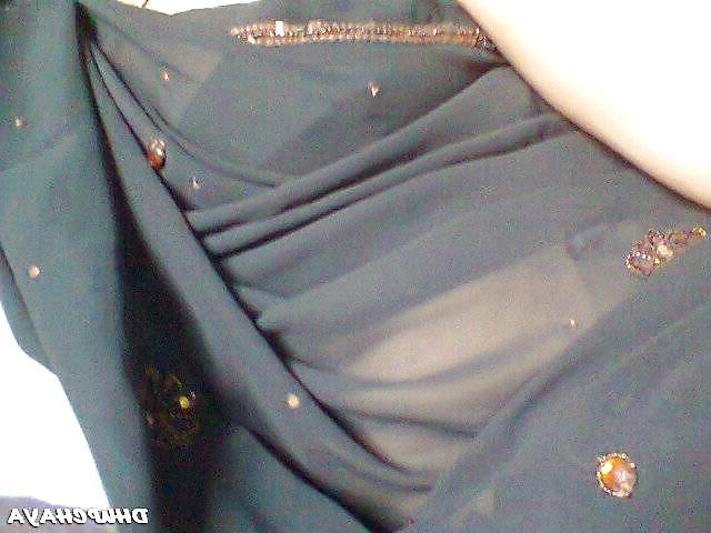 25P Andhra housewife navel boob show 1
