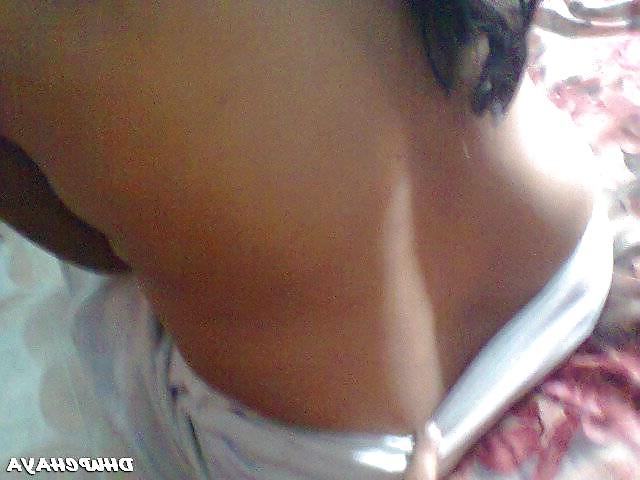 25P Andhra housewife navel boob show 1