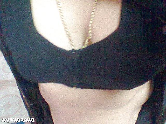 25P Andhra housewife navel boob show 1