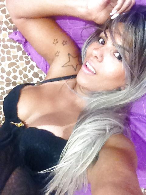 25P Schöne Tranny JUJU BELLY