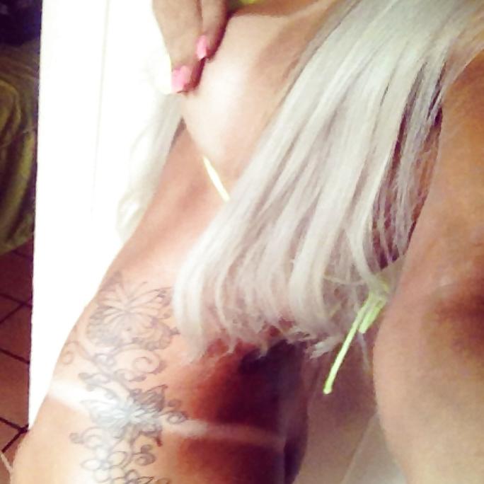 25P Schöne Tranny JUJU BELLY