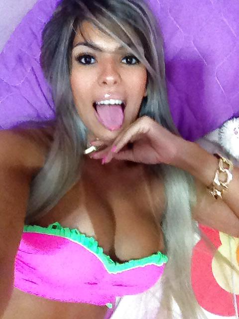 25P Schöne Tranny JUJU BELLY