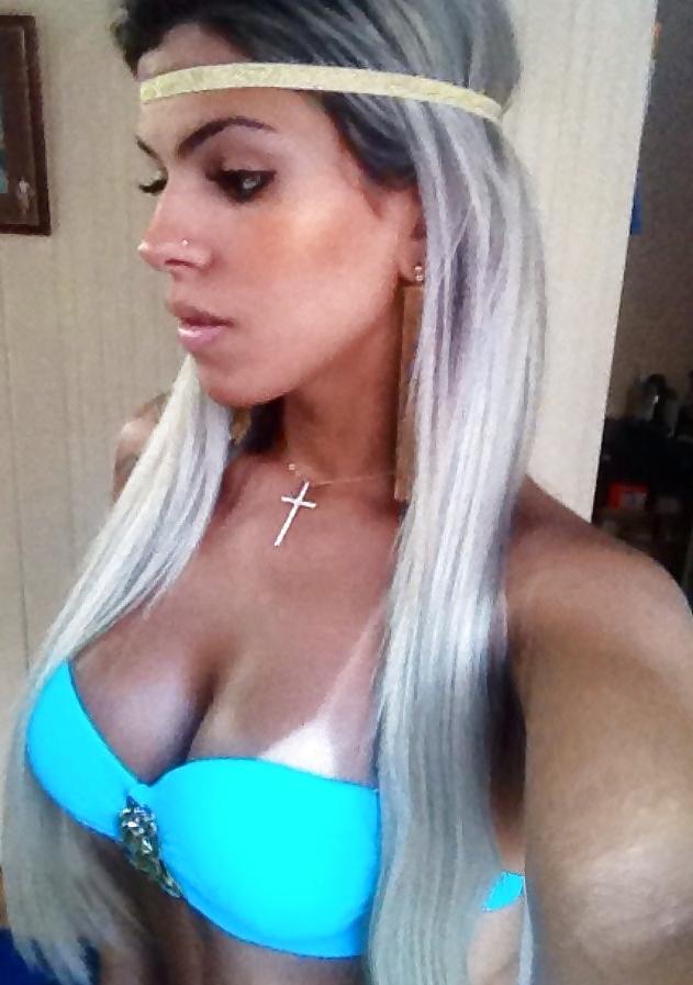 25P Schöne Tranny JUJU BELLY