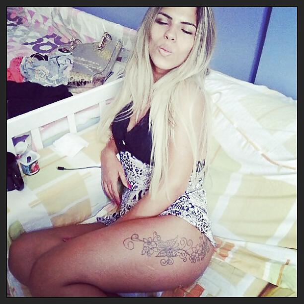 25P Schöne Tranny JUJU BELLY