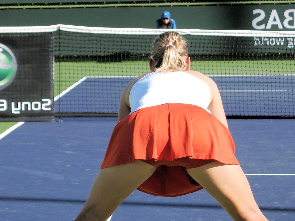 25P Athletic And Camel Toe Erotica 12 By twistedworlds