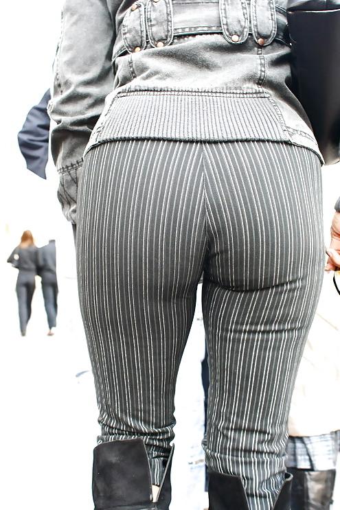 25P Candid ass